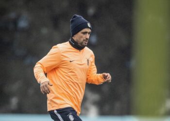 Camisa dez do Uruguai, Arrascaeta sofre lesão na panturrilha durante treino e pode ser cortado da Copa