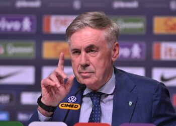Ancelotti responde à crítica de Thiago Silva: “É momento de priorizar os jovens”